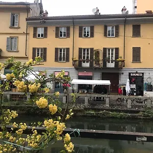 Apartamento Lovelyloft - Alzaia Naviglio, Milán